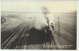 （大連）軌條無數に並び敷く大連驛構内の壯觀