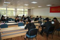 宇都宮研究員による報告