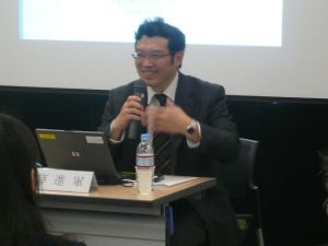 薛　進軍　教授