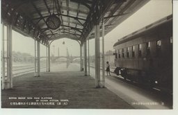 (大連)規模宏大なる大連駅より日本橋を望む