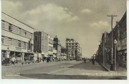 (カメラの大連)　躍進的発展を続ける大連信濃町通り