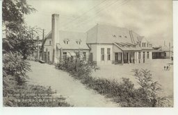 (大連)　乗車客の賑ふ沙河口停車場