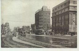 雑踏を極むる大連常盤橋交叉点