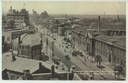 (奉天)中心街浪速通りより奉天驛を望む