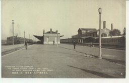 長春駅構内(左)東支線(右)満鉄線