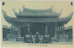 万華龍山寺中殿